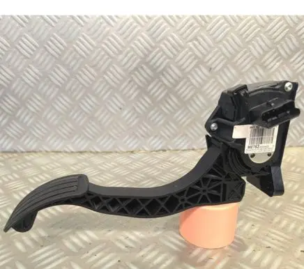 Opel Combo E Accelerator throttle pedal 9836042280