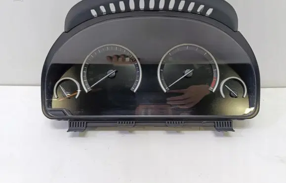BMW X5 F15 Speedometer (instrument cluster)