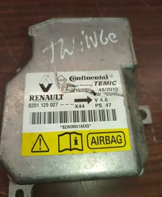 Renault Twingo II Airbag control unit/module 8201129027 482010 S2W0M01A6X5