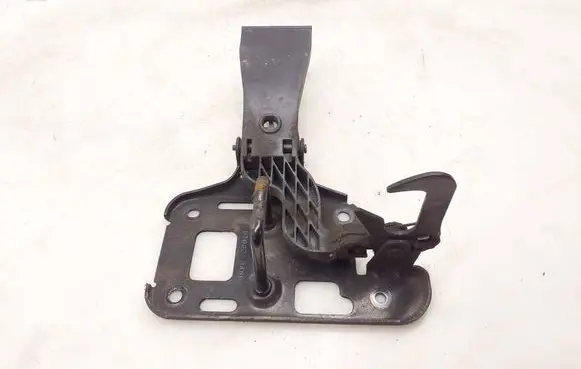 Audi A4 Allroad B8 Engine bonnet/hood lock/latch loop/hook 8T0823480
