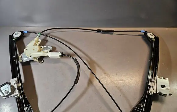BMW 3 E46 Front door electric window regulator 8229105 51338229105 51338204179