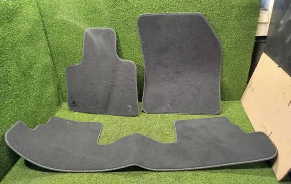 Peugeot 3008 II Car floor mat set 9839429877 100602707 9839429777