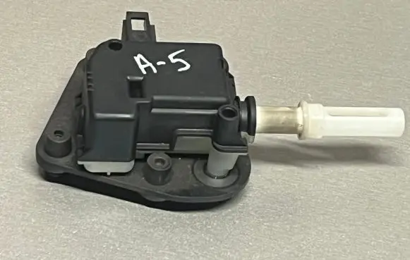 Audi A3 S3 A3 Sportback 8P Tailgate boot lock/latch motor 8E9827833