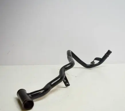 Volkswagen PASSAT B8 Engine coolant pipe/hose 04L121065BH