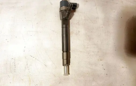 Mercedes-Benz C W203 Fuel injector A6130700987