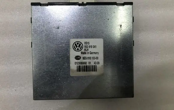 Volkswagen Golf VI Voltage converter/converter module 1K0919041