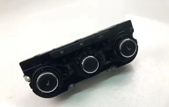 Skoda Octavia Mk2 (1Z) Interior fan control switch 3T0820047AD