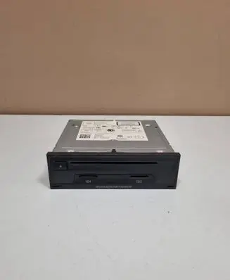 Volkswagen PASSAT B8 Radio/CD/DVD/GPS head unit 3Q0035846 ER4088515 DA448775