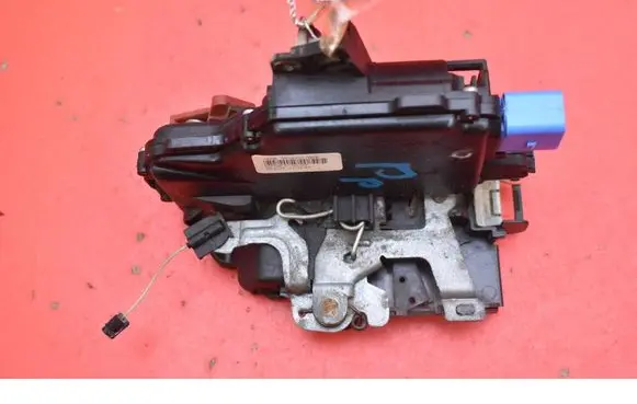 Skoda Fabia Mk2 (5J) Front door lock 3B1837016CE