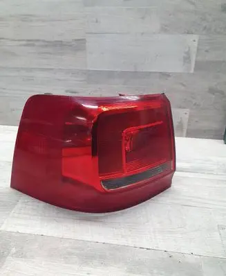 Volkswagen Sharan Rear/tail lights 7N0945095D 89504946