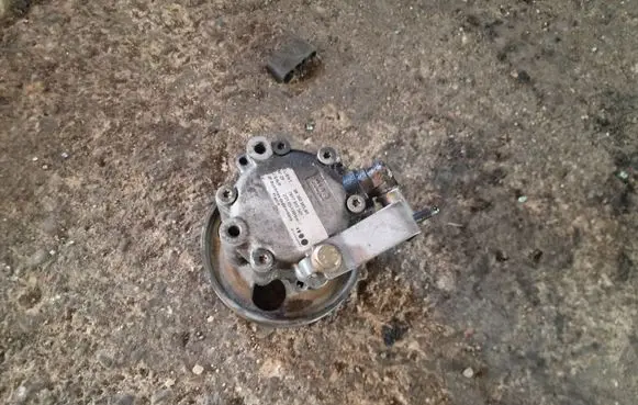Citroen C5 Power steering pump