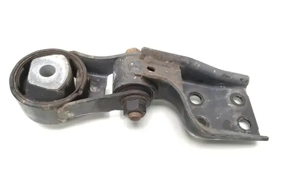 Toyota Yaris Engine mount bracket Avc5252