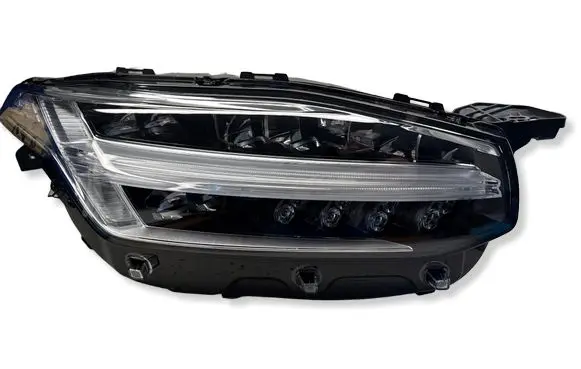 Volvo XC90 Headlight/headlamp 32228297
