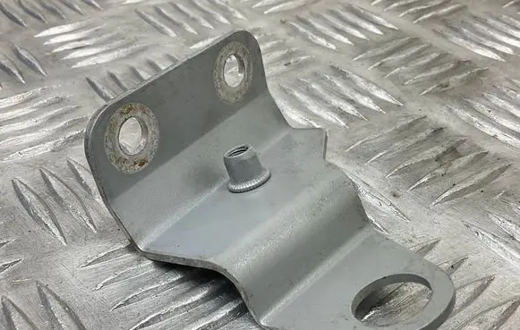 Audi TT TTS Mk2 Fender mounting bracket 8J0810659B