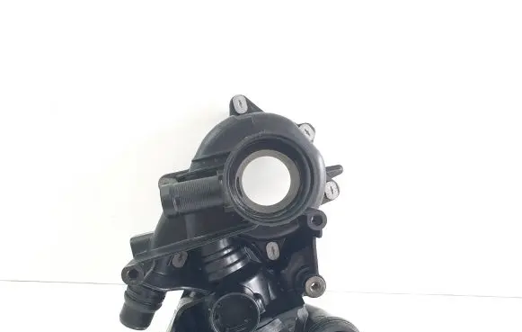 Peugeot 5008 II Thermostat/thermostat housing 9836834880 Z12004411