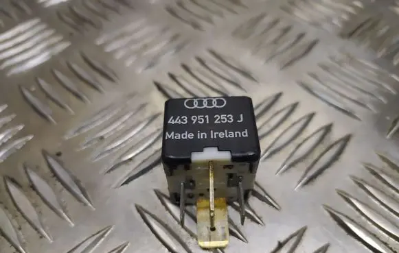 Audi A4 S4 B5 8D Other relay 443951253J