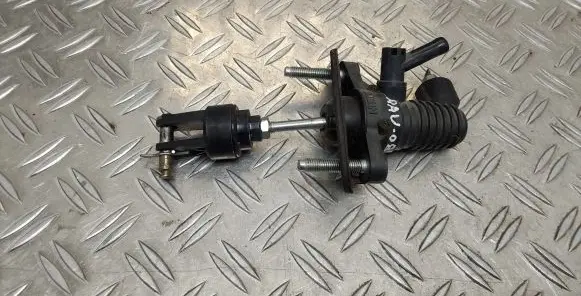 Toyota RAV 4 (XA30) Clutch master cylinder