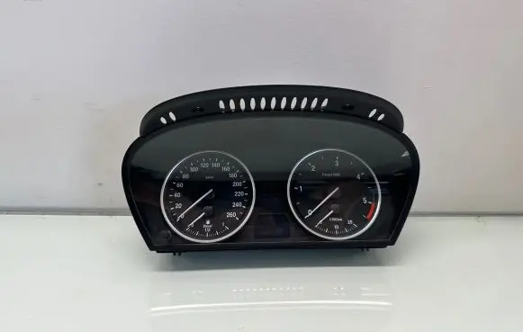 BMW 5 E60 E61 Speedometer (instrument cluster) 67049689 110080213 62119177261
