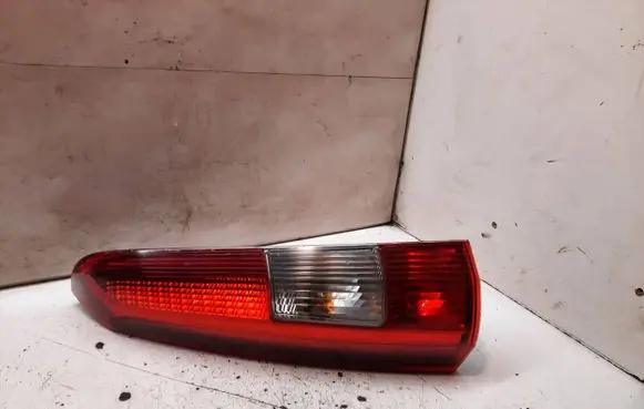 Volvo V70 Rear/tail lights 9154493