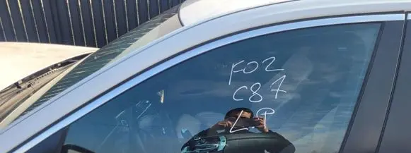 BMW 7 F01 F02 F03 F04 Sliding door window/glass