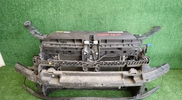 Volkswagen Touran III Radiator support slam panel