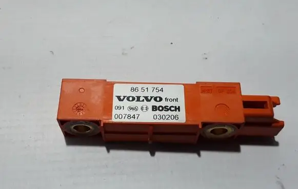 Volvo XC90 Airbag deployment crash/impact sensor