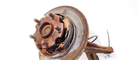 Rear wheel hub
