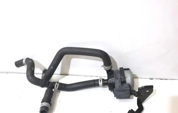 Nissan Leaf II (ZE1) Electric auxiliary coolant/water pump 21581-5SA0A