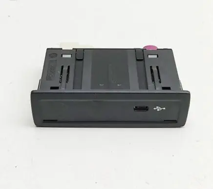 Mercedes-Benz GLA H247 USB socket connector A2478203902