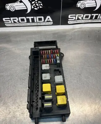 Mercedes-Benz Sprinter W906 Fuse module A9065454401 516601F04 01032014