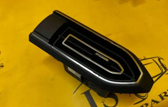 Dacia Jogger Dashboard side air vent grill/cover trim 687604132R