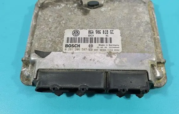 Seat Leon (1M) Engine control unit/module ECU 0261206587 IMPRK1486233
