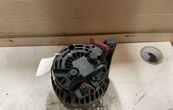 Volvo V70 Generator/alternator 8676498 0124525029