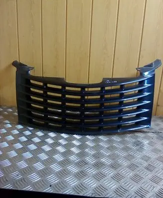 Chrysler PT Cruiser Front bumper upper radiator grill
