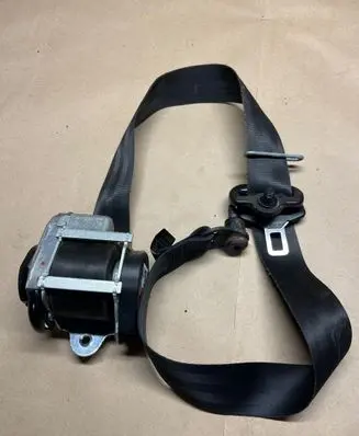 Ford Focus Front seatbelt 617231900 006L000