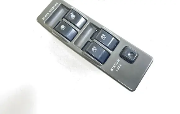 Mitsubishi Pajero Electric window control switch MB784050 0123RA1