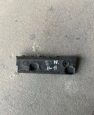 Audi A4 S4 B6 8E 8H Front bumper mounting bracket 8E0807283