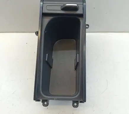 Hyundai i40 Gear shifter surround trim plastic 846703Z900