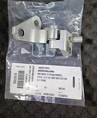 Volkswagen Golf VI Front door hinge set 1K0831402L