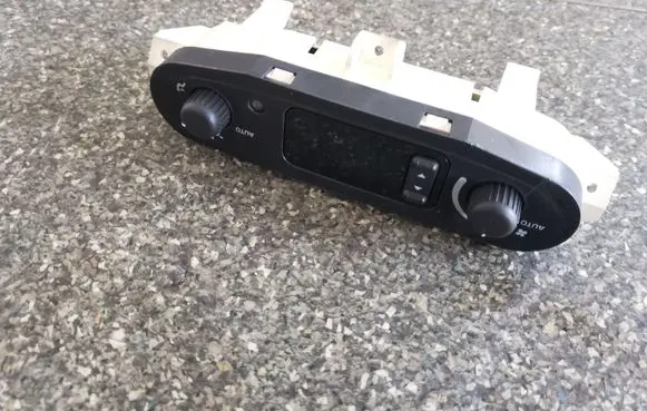 Chrysler Voyager Climate control unit P05005009AC 05005009AC 12207229
