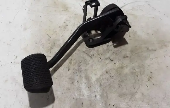 Mercedes-Benz GLE W167 Brake pedal A1672901000