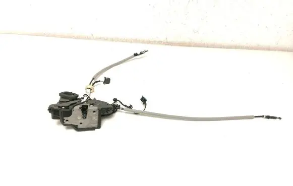 Volkswagen Golf VIII Front door lock 3J2837015A