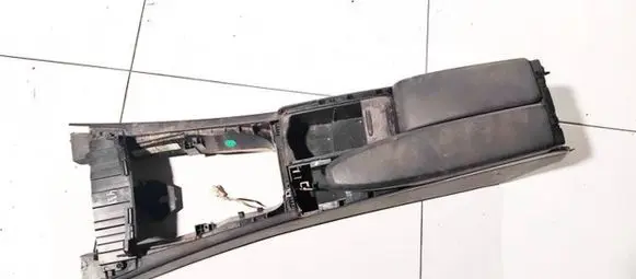 Mercedes-Benz C AMG W204 Armrest a2046800150 00050.310.10