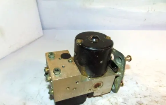 Mercedes-Benz E W210 ABS Pump A0034313112 0034313112 A0034313012