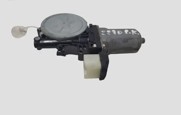 Nissan X-Trail T31 Front door window regulator motor 80731