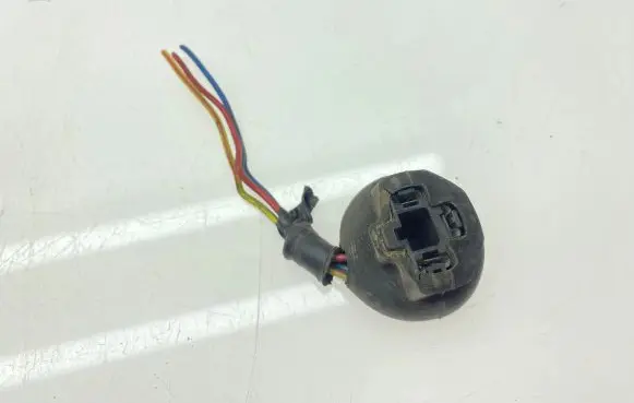 Subaru Forester SF Headlight/headlamp wiring loom/harness 
