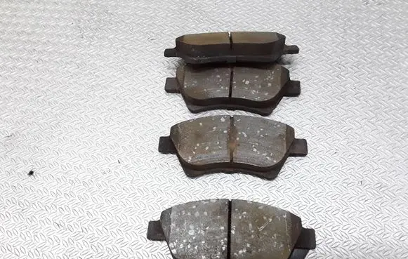 Renault Scenic II - Grand scenic II Brake pads (front) 