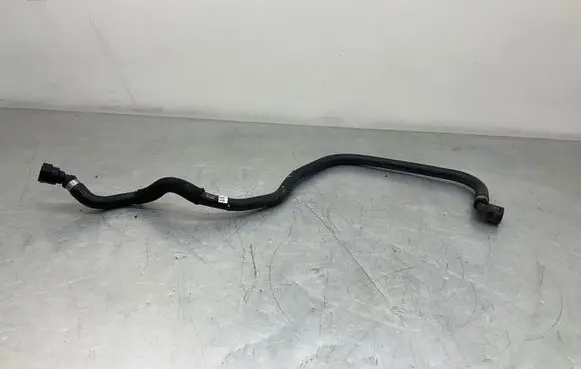 BMW 5 G30 G31 Engine coolant pipe/hose 8602600