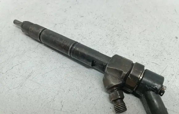 Mercedes-Benz A W168 Fuel injector 0986435005