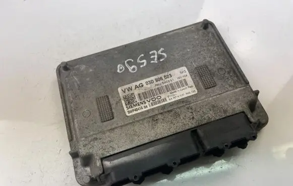 Skoda Fabia Mk1 (6Y) Engine control unit/module ECU 03D906023